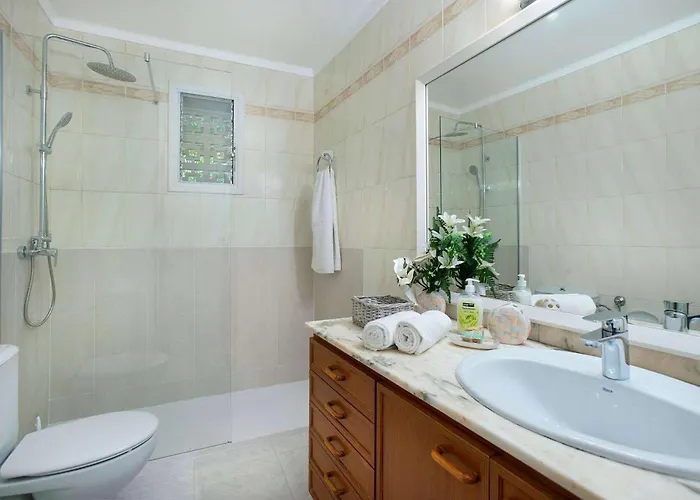 Villa Fullos De Na Torres By Vintage Travel